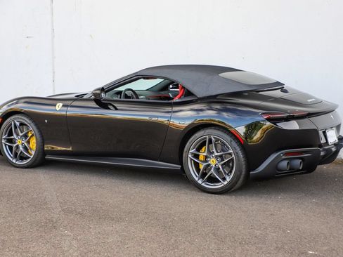 Certified 2025 Ferrari Roma Spider RWD image 37