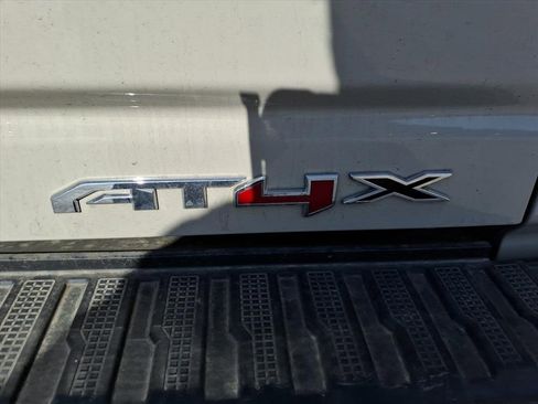 Used 2026 GMC Sierra 2500 AT4X image 6