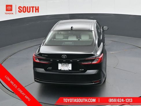 Used 2025 Toyota Camry XLE image 45