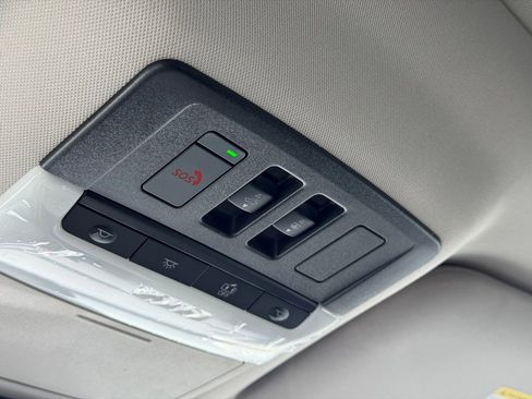 New 2026 Nissan Pathfinder SL FWD image 30