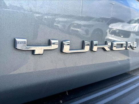 Used 2023 GMC Yukon SLT image 40