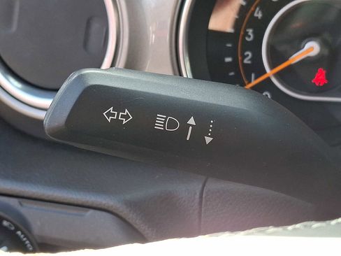 Used 2018 Jeep Wrangler Unlimited Sahara image 21