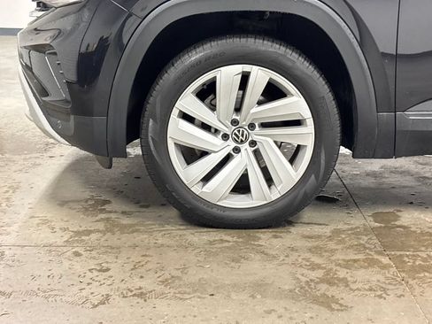 Used 2020 Volkswagen Atlas Cross Sport SE w/ Panoramic Sunroof Package AWD/4WD image 11