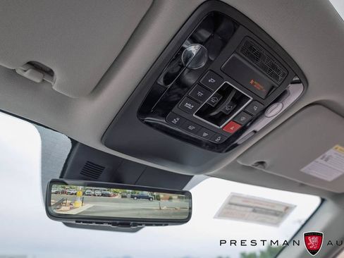 Used 2025 Kia Carnival SX Prestige FWD image 38