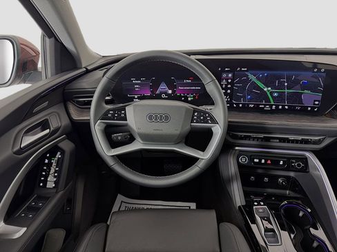 Certified 2025 Audi Q5 Prestige image 25