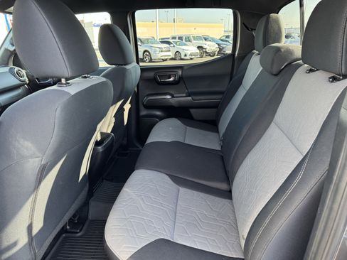 Used 2021 Toyota Tacoma TRD Sport image 32