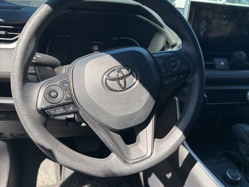 Used 2023 Toyota RAV4 XLE w/ Convenience Package image 10