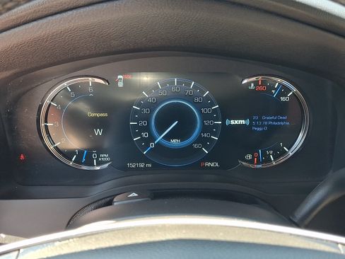 Used 2020 Cadillac Escalade Luxury w/ LPO, Radiant Package AWD/4WD image 23