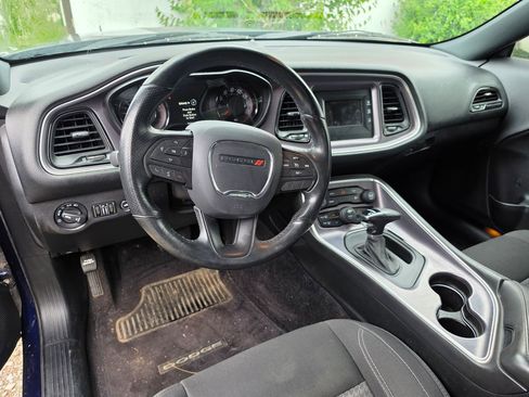 Used 2017 Dodge Challenger R/T w/ Blacktop Package RWD image 4