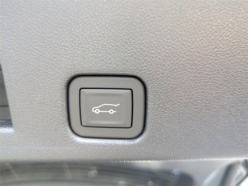 New 2025 Buick Enclave Preferred w/ Power Package image 17