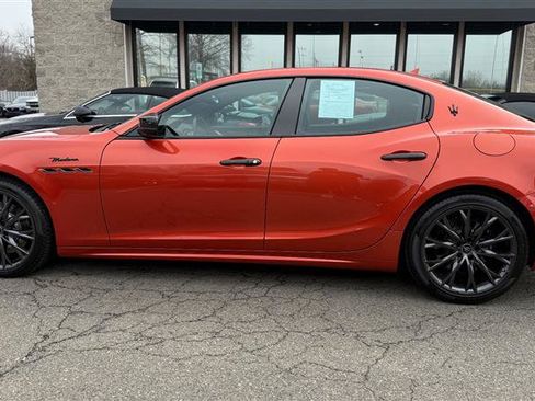 Used 2022 Maserati Ghibli Modena Q4 image 2