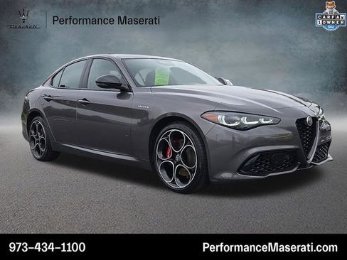 Used 2025 Alfa Romeo Giulia AWD image 1