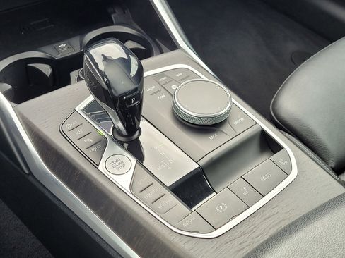 Used 2021 BMW 430i Convertible w/ Premium Package image 25