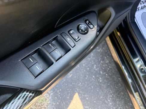 Used 2017 Honda Civic EX-L image 7