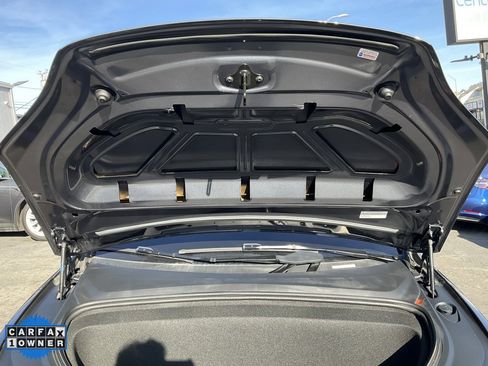 Used 2023 Tesla Model X Plaid image 11