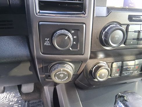 Used 2020 Ford F150 XLT w/ Equipment Group 302A Luxury image 16