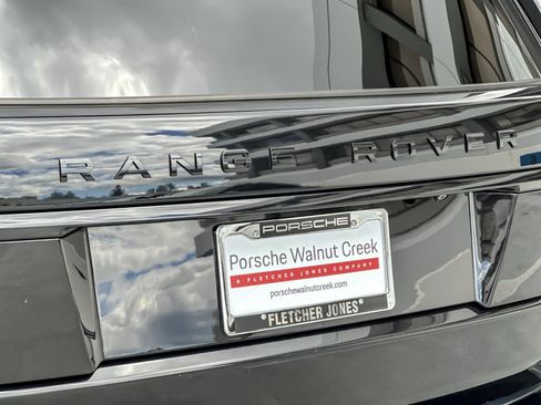 Used 2015 Land Rover Range Rover Supercharged AWD/4WD image 28