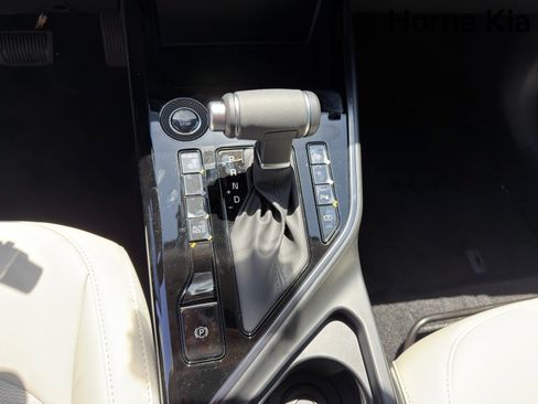 New 2026 Kia Niro EX FWD image 18