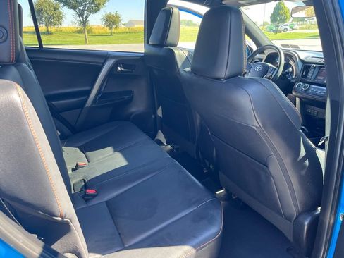 Used 2016 Toyota RAV4 SE AWD/4WD image 13