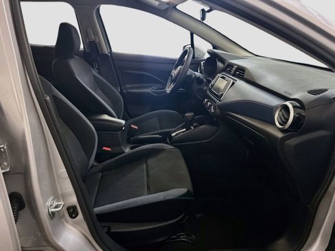 Used 2025 Nissan Versa SV FWD image 31