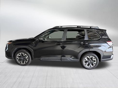 Certified 2025 Subaru Forester Premium AWD/4WD image 4