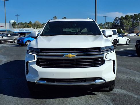 Used 2024 Chevrolet Tahoe LT image 2