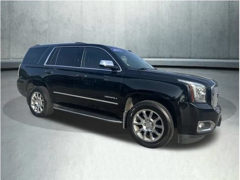 Used 2017 GMC Yukon Denali AWD/4WD image 8