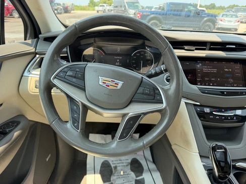 Used 2021 Cadillac XT5 Premium Luxury FWD image 13
