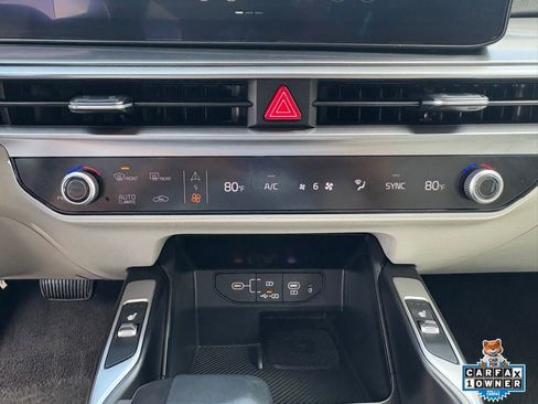 Certified 2025 Kia Sorento EX w/ Panoramic Sunroof Package AWD/4WD image 21