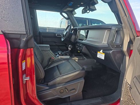 Used 2026 Ford Bronco Outer Banks AWD/4WD image 14