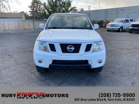 Used 2009 Nissan Frontier PRO-4X w/ Pro-4x Value Truck Pkg AWD/4WD image 2