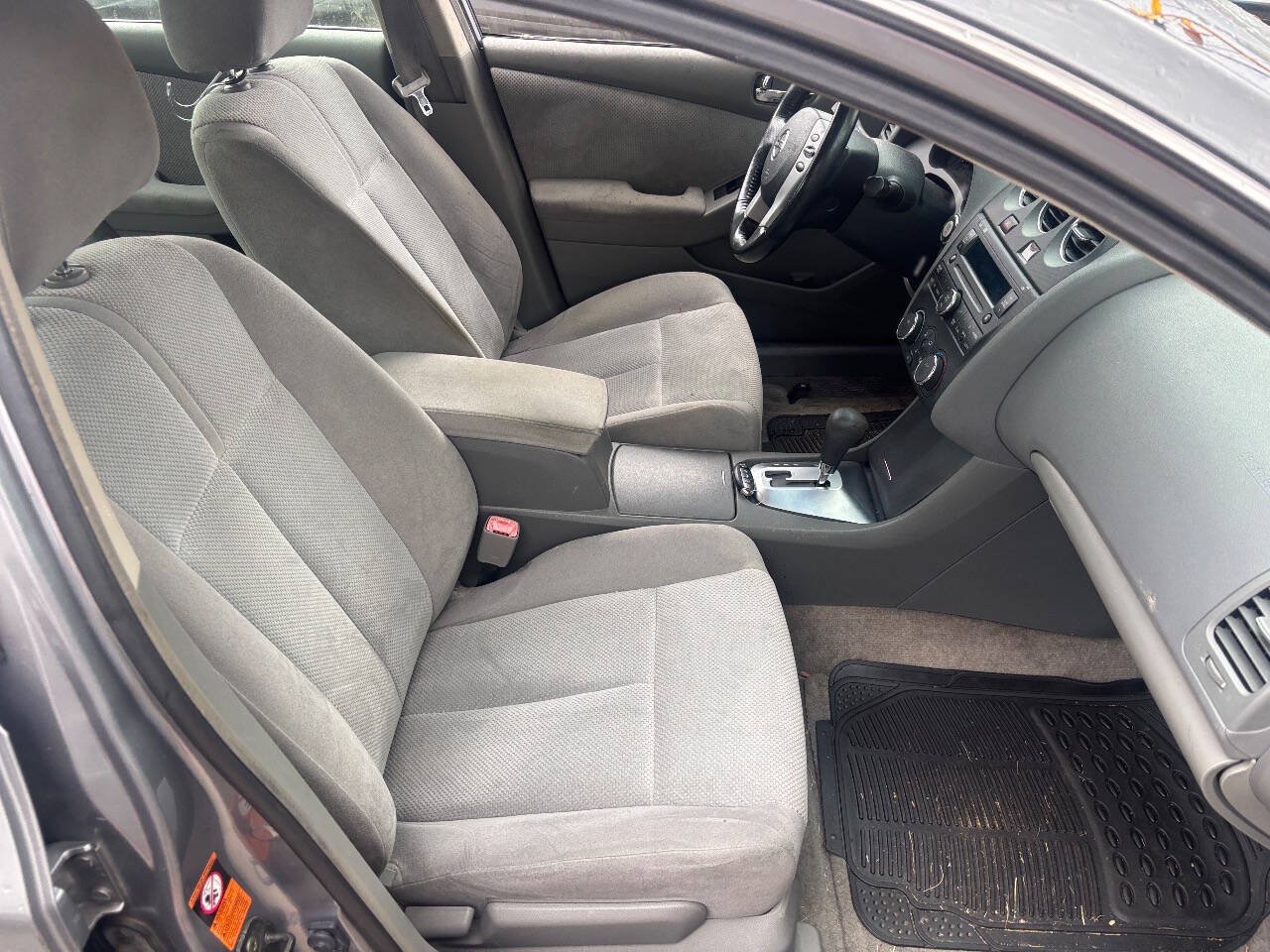 Used 2007 Nissan Altima 3.5 SE FWD image 16