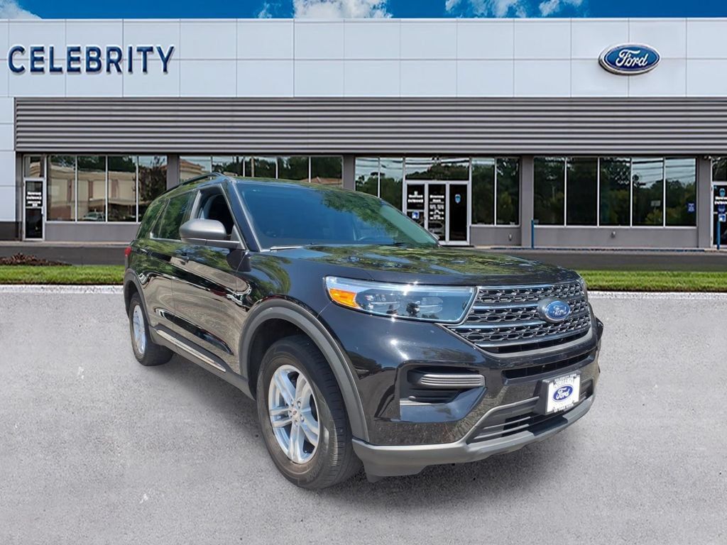 Certified 2023 Ford Explorer XLT AWD/4WD image 1
