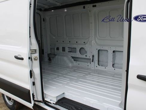 New 2025 Ford Transit 250 148 Medium Roof image 7
