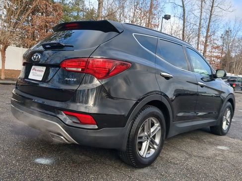 Used 2017 Hyundai Santa Fe Sport image 4