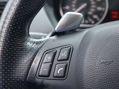 Used 2010 BMW 135i Convertible image 12