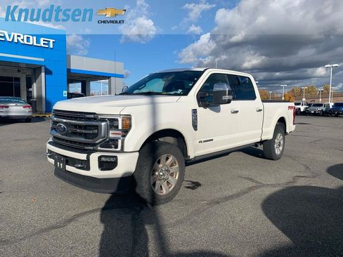 Used 2021 Ford F250 Platinum w/ FX4 Off-Road Package image 3