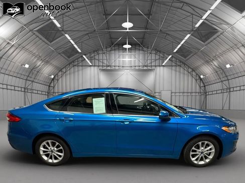 Used 2020 Ford Fusion SE image 4