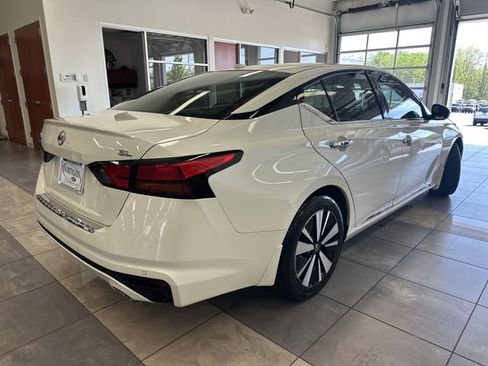 Used 2021 Nissan Altima 2.5 SL FWD image 13