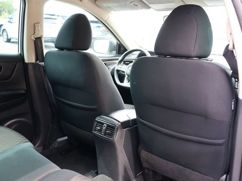 Used 2018 Nissan Rogue S FWD image 28