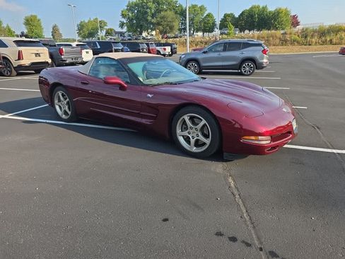 Used 2003 Chevrolet Corvette Convertible w/ Preferred Equipment Group1 RWD image 2