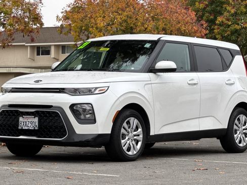 Used 2021 Kia Soul LX image 9