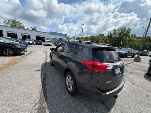 Used 2013 Toyota RAV4 XLE AWD/4WD image 4