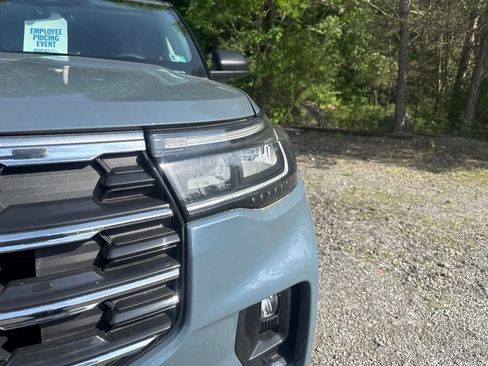 New 2026 Ford Explorer Active w/ Active Comfort Package AWD/4WD image 3