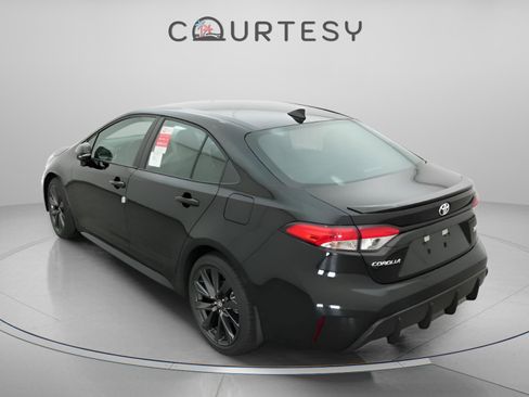 New 2026 Toyota Corolla SE FWD image 10