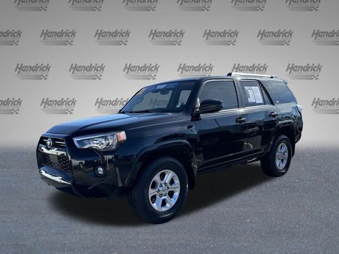 Used 2022 Toyota 4Runner SR5 image 5