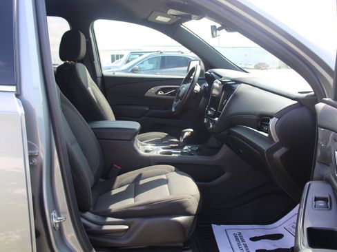 Used 2023 Chevrolet Traverse LT AWD/4WD image 25