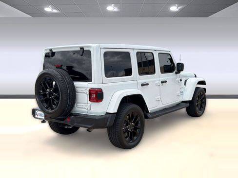Used 2023 Jeep Wrangler Unlimited Sahara AWD/4WD image 9