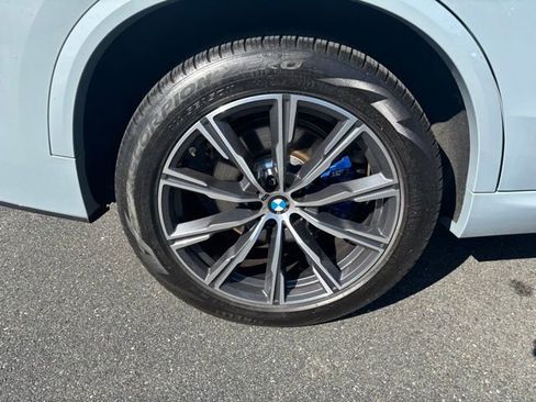 Used 2024 BMW X5 xDrive40i w/ Executive Package AWD/4WD image 16