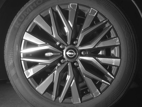 Used 2025 Nissan Altima 2.5 SV image 13